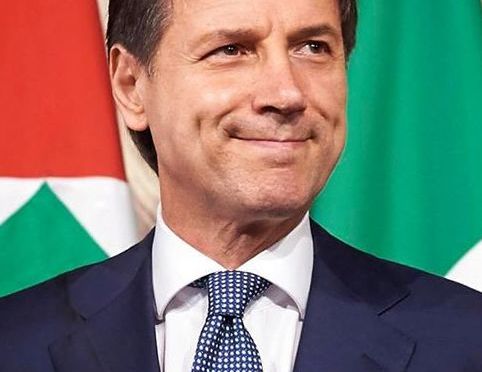 L’Italia entra nell’era della comunicazione politica “preventiva”.