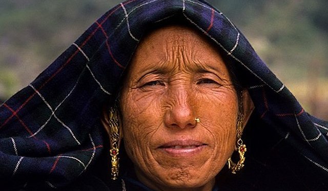 Dal Nepal al Turkmenistan e al Daghestan: breve viaggio  in luoghi lontani dall’attenzione mediatica.