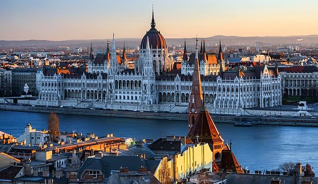 Pride: a Budapest trionfa la democrazia? Forse… accompagnata da tanta ipocrisia ed opportunismo.